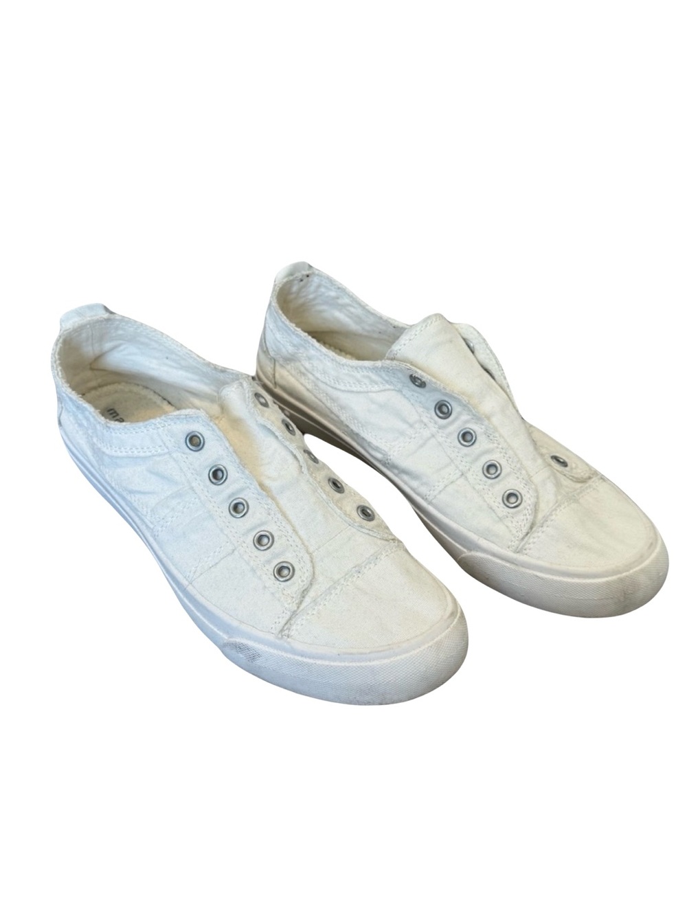 Madden  Girl  Women’s  10  White  Canvas  Sneakers  Minimalist  Neutral  Casual